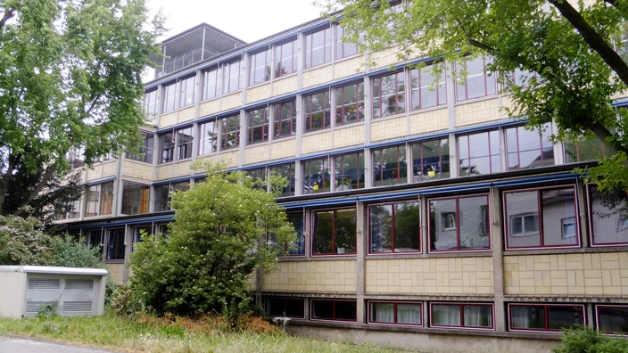 Außenansicht Ludwig-Georgs-Gymnasium (LGG)